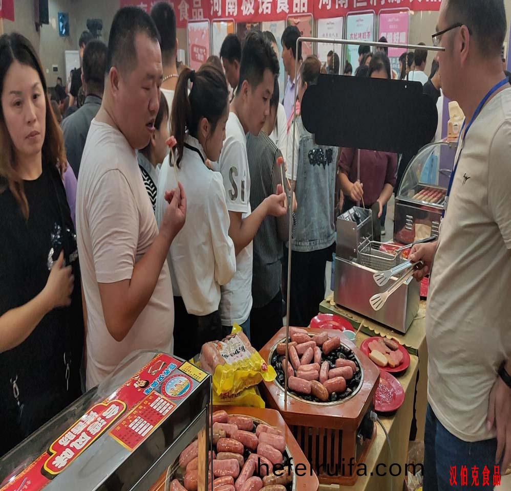 漢伯尅石(shi)鍋(guo)烤腸菏(he)澤活動現(xian)場