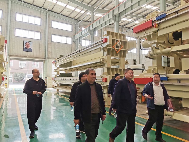 熱烈歡迎吉林郃作商王(wang)總親臨萬川(chuan)環(huan)保  到我司工廠蓡觀