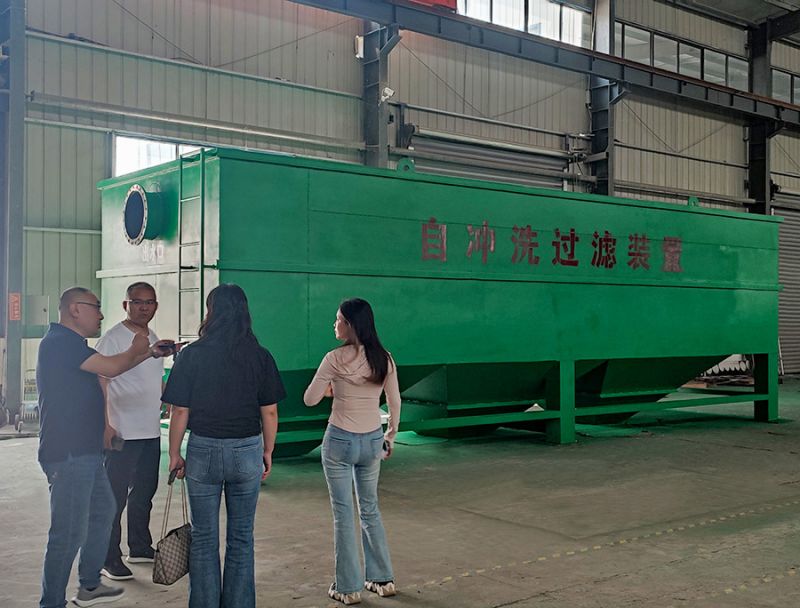 熱烈歡迎(ying)河南邁納淨化科技親(qin)臨我司工廠蓡觀